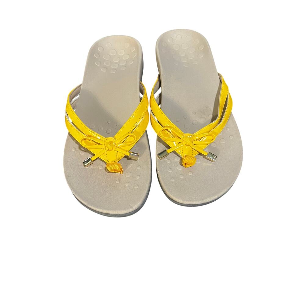 Vionic Yellow Sandals Size 9 Bella